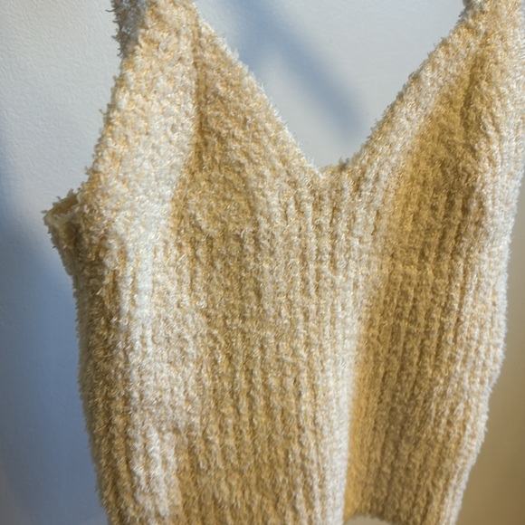 Altar’d state knit lounge top. - Picture 2 of 5